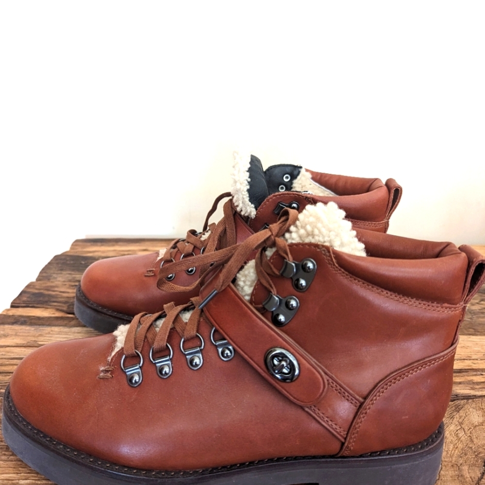 Coach Alpine boots, men's 9.5, brand new